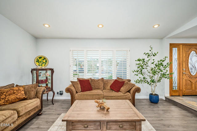 Detail Gallery Image 3 of 35 For 775 Empress Ave, Camarillo,  CA 93010 - 3 Beds | 2 Baths