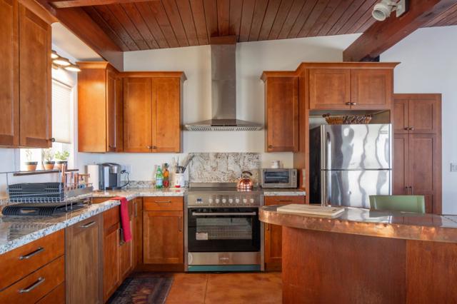 38462 Hwy 1, Big Sur CA: https://media.crmls.org/mediaz/8a42d972-4542-42df-af35-08a1de1d52e7.jpg