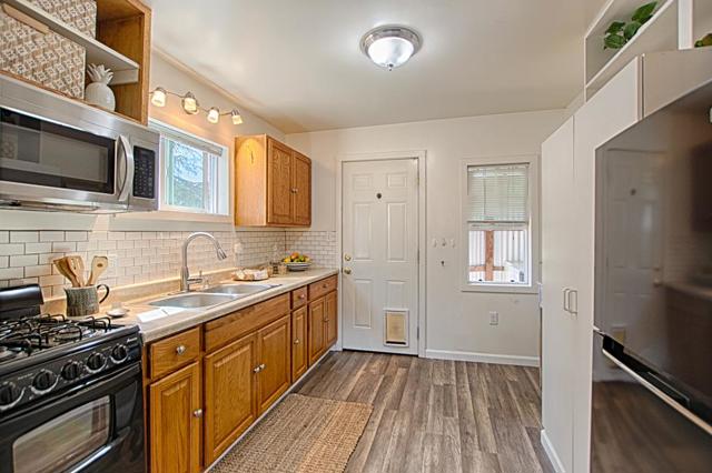 311 Mar Vista Avenue, Aptos CA: https://media.crmls.org/mediaz/8a431603-919f-40b1-8a7d-9dc3694e7b5d.jpg