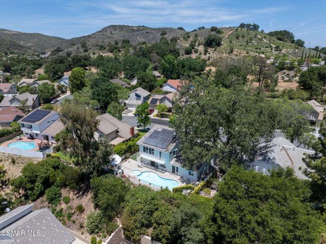 1984 Nettlebrook Street, Westlake Village CA: https://media.crmls.org/mediaz/8a43fa6d-ef18-4316-96c6-af6b28954ac4.jpg