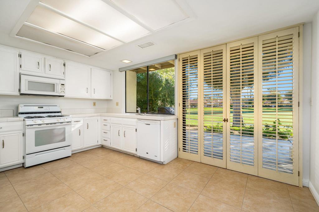 MLS #219139618DA image #9