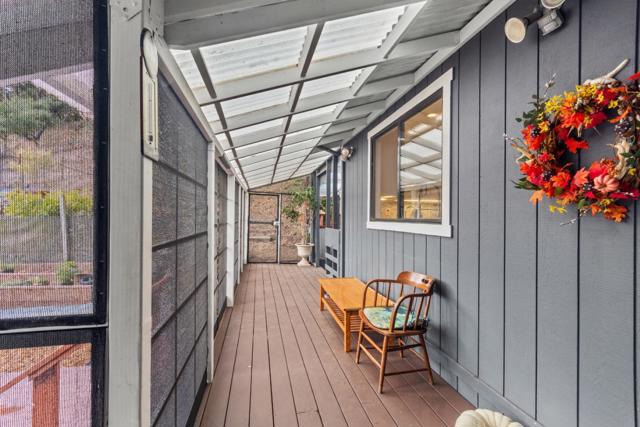 1458 Oakleaf Drive, Royal Oaks CA: https://media.crmls.org/mediaz/8a44dfe4-ea32-4534-b744-59d5a047f244.jpg