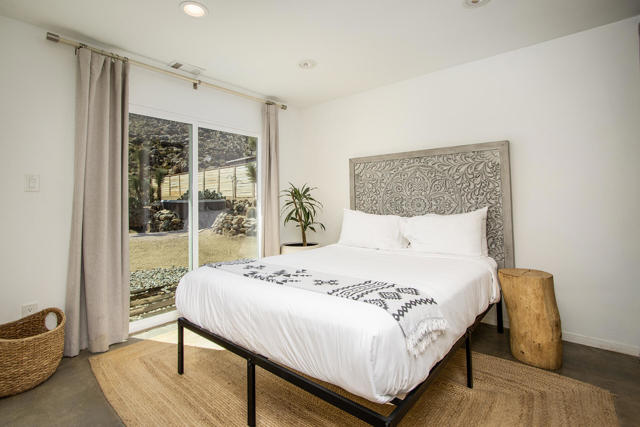 61093 Prescott Trail, Joshua Tree CA: https://media.crmls.org/mediaz/8a455139-42cc-4cae-ae59-0cdef977ac32.jpg