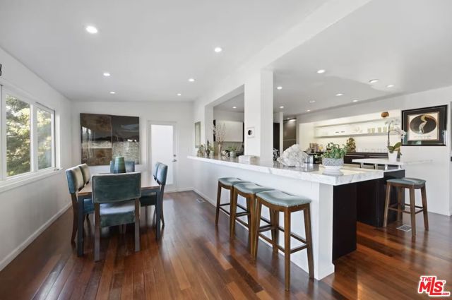7483 Palo Vista Drive, Los Angeles CA: https://media.crmls.org/mediaz/8a463ff6-51e2-4f3d-a0d0-ecde416f1352.jpg
