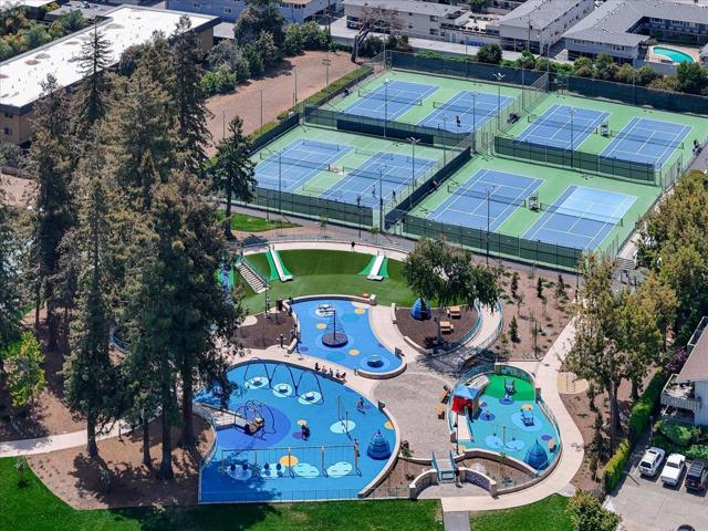 324 Cherokee Loop, Mountain View CA: https://media.crmls.org/mediaz/8a4654c4-cf54-48c4-b90b-fdf407fc8da1.jpg