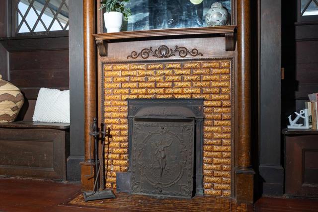 21130 E Cliff Drive, Santa Cruz CA: https://media.crmls.org/mediaz/8a46cf0e-71ab-4fa9-9ab5-067346e99558.jpg