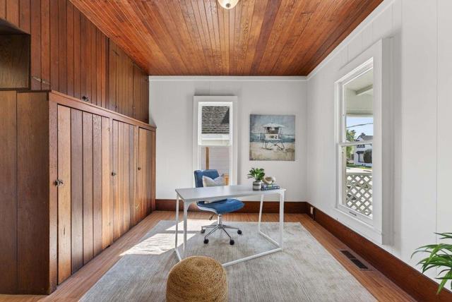 222 2nd Avenue, Santa Cruz CA: https://media.crmls.org/mediaz/8a470963-2284-46f4-b919-d519caf98c9f.jpg
