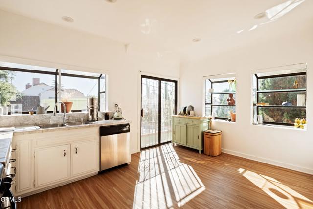 Detail Gallery Image 11 of 21 For 5166 Packard St, Los Angeles,  CA 90019 - 2 Beds | 1 Baths