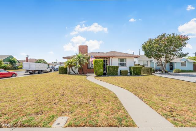 Detail Gallery Image 2 of 31 For 403 N L St, Oxnard,  CA 93030 - 3 Beds | 2 Baths