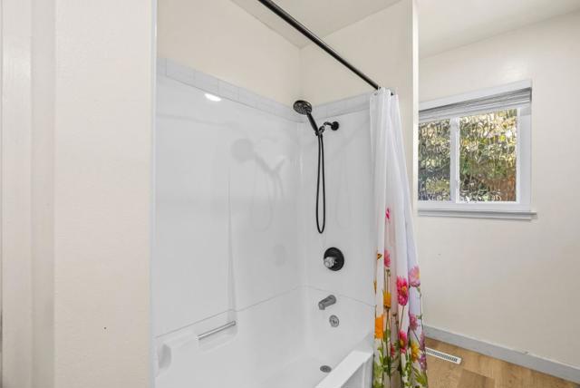 26372 Riverside Place, Carmel CA: https://media.crmls.org/mediaz/8a47c70e-4e6c-4e21-88bc-8a443c3443d6.jpg