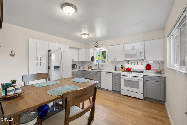 1789 Potomac Avenue, Ventura CA: https://media.crmls.org/mediaz/8a482502-673a-4414-a227-cbaa2e86c23a.jpg