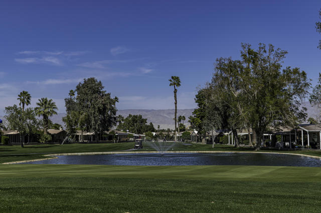 73450 Country Club, Palm Desert CA: https://media.crmls.org/mediaz/8a48a2b6-ecb3-4bd7-859b-21acf4effa5d.jpg