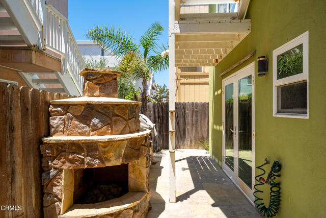 3715 Sunset Lane, Oxnard CA: https://media.crmls.org/mediaz/8a48c4f7-cbbb-49df-b66c-2c395d9cd766.jpg