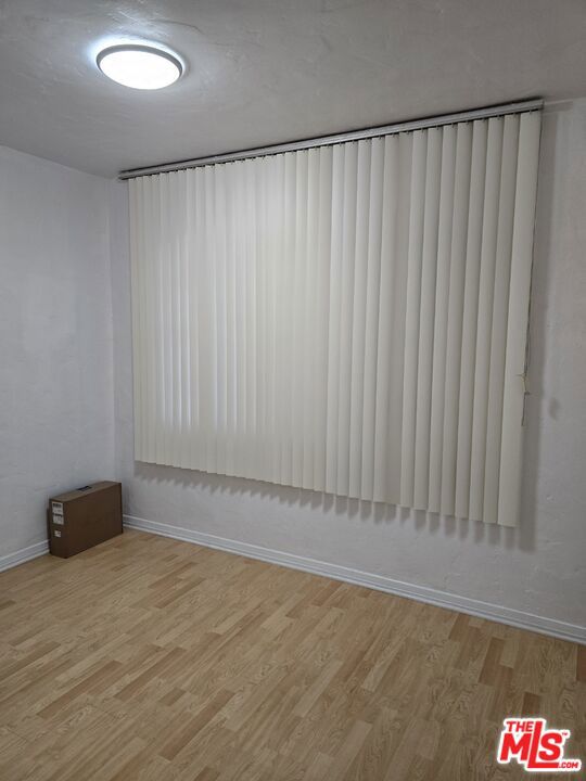 1414 S Wilton Place, Los Angeles CA: https://media.crmls.org/mediaz/8a48cc70-ffdf-4b7a-a9c6-4db79496fdbd.jpg