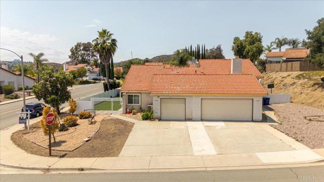 1604 Woodrum PL, El Cajon CA: https://media.crmls.org/mediaz/8a49d158-c2a6-4441-a447-b11175849729.jpg