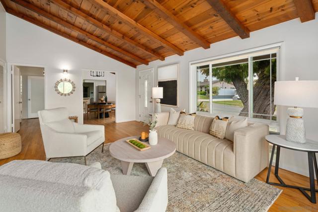 3537 Addison St, San Diego CA: https://media.crmls.org/mediaz/8a4a4dfb-fdcf-4951-b4a8-bf415c3146c6.jpg