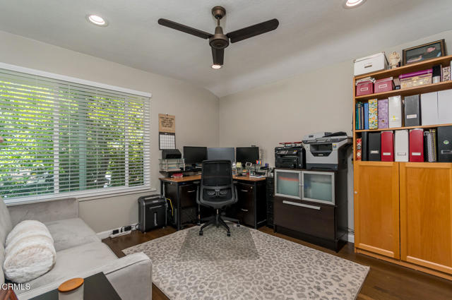4841 Hill Street, La Canada Flintridge CA: https://media.crmls.org/mediaz/8a4a992c-41ae-43f3-8525-abb3dbcb6ab7.jpg