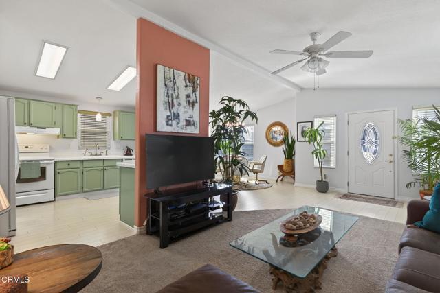 Detail Gallery Image 12 of 68 For 1215 Anchors Way Dr #44,  Ventura,  CA 93001 - 2 Beds | 2 Baths