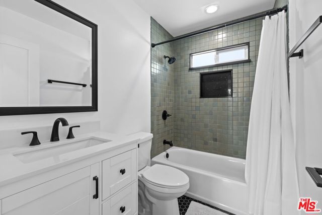 3170 Glenmanor Place, Los Angeles CA: https://media.crmls.org/mediaz/8a4d0f44-f9a1-4a10-9420-062270fbc238.jpg
