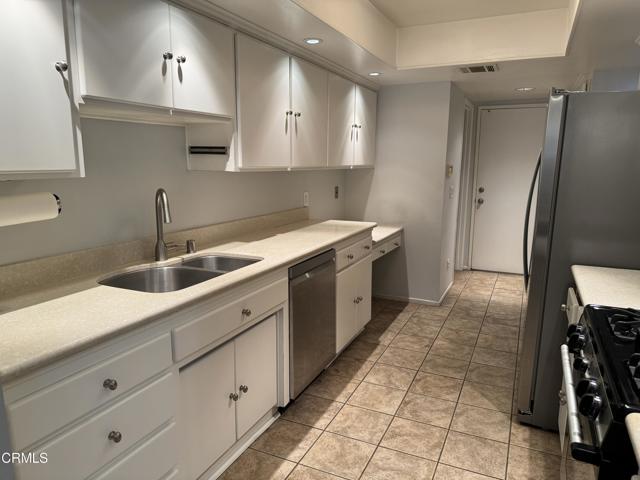 Detail Gallery Image 9 of 48 For 250 Cordova St, Pasadena,  CA 91101 - 3 Beds | 2/1 Baths