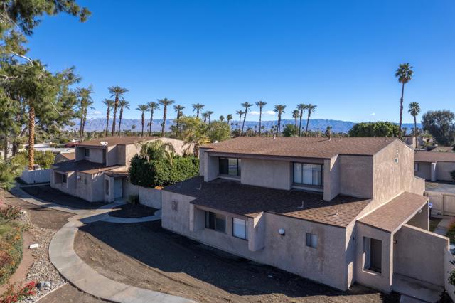 Image 19 of 26 For 74176 Catalina Way