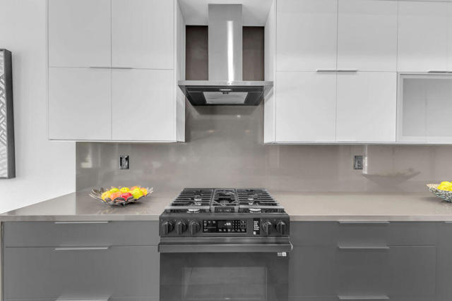 469 E Mariposa Drive, Palm Springs CA: https://media.crmls.org/mediaz/8a4e4118-e2f1-4102-9d06-85293e9286ec.jpg