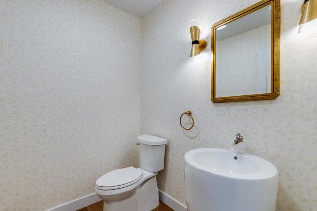 1210 Larnel Place, Los Altos CA: https://media.crmls.org/mediaz/8a4e77da-b216-4be3-b428-78a8101a9fb5.jpg