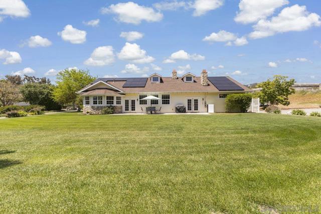 3232 N Twin Oaks Valley Rd, San Marcos CA: https://media.crmls.org/mediaz/8a4fbc0b-3815-473f-a74e-e00b712bf0f0.jpg