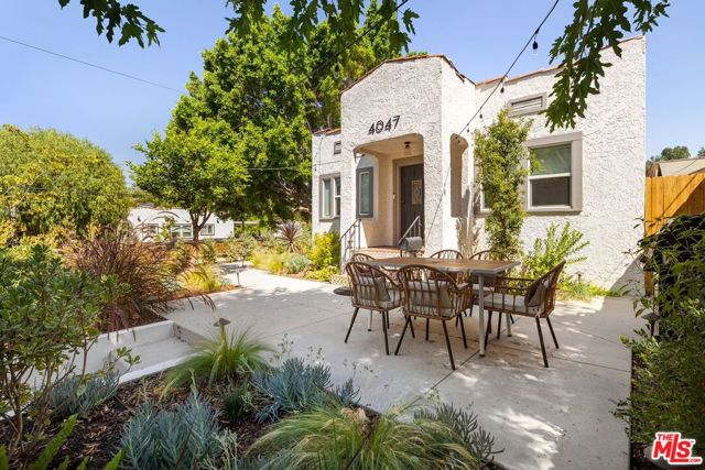 4047 Camero Avenue, Los Angeles CA: https://media.crmls.org/mediaz/8a4ff7a3-dcf9-49bf-8bcb-711567a3b210.jpg