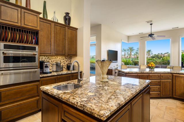 75836 Via Cortona, Indian Wells CA: https://media.crmls.org/mediaz/8a5058b5-faff-48d7-b8a9-577d7af7462a.jpg