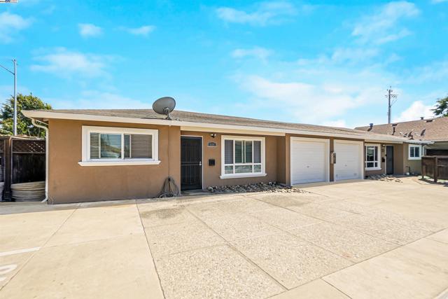 21926 Victory Dr, Hayward CA: https://media.crmls.org/mediaz/8a50dcc0-4a9d-4656-8f0f-36cbdcc5b2f0.jpg