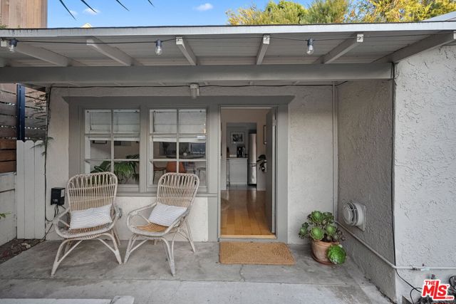 626 Pacific Street, Santa Monica CA: https://media.crmls.org/mediaz/8a513a5f-a89b-419f-8a99-cc6591a87ffa.jpg