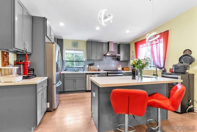 1003 Hayes Ave, San Diego CA: https://media.crmls.org/mediaz/8a5149ee-c66d-4d0e-be2c-805f0e7dcd31.jpg