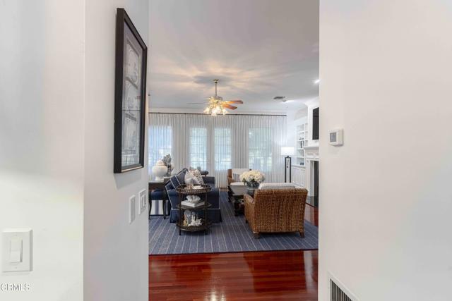 2300 Weybridge Drive, Bakersfield CA: https://media.crmls.org/mediaz/8a51d764-944a-42de-9d40-5f9c7ff4bbfa.jpg