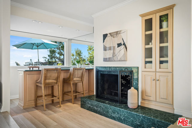 23255 W Paloma Blanca Drive, Malibu CA: https://media.crmls.org/mediaz/8a527067-67e7-4a46-8817-889379a126b6.jpg