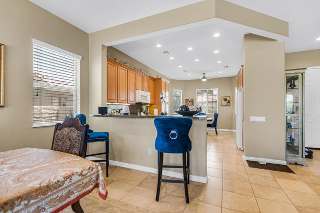 40259 Calle Cancun, Indio CA: https://media.crmls.org/mediaz/8a528905-5ce3-4710-9fbc-59a73632c19e.jpg
