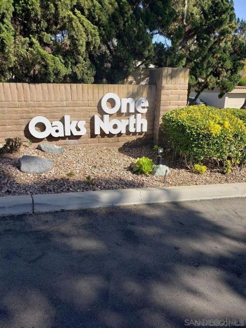 12575 Oaks North Dr, San Diego CA: https://media.crmls.org/mediaz/8a5290d5-73f2-4e2f-b93c-121907ea7bde.jpg