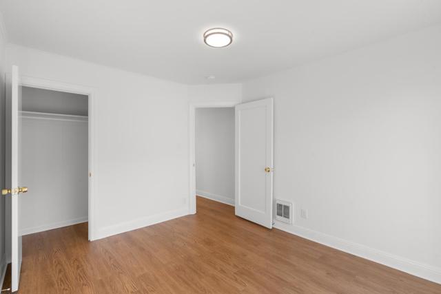 959 Avalon Avenue, San Francisco CA: https://media.crmls.org/mediaz/8a52c45e-5966-4783-a47f-ccc2166fb92e.jpg