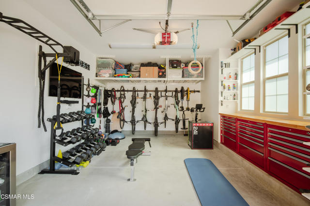1323 Arroyo View Street, Thousand Oaks CA: https://media.crmls.org/mediaz/8a52c7fb-9fed-4ffe-a1b5-c9c6d95aa7e5.jpg
