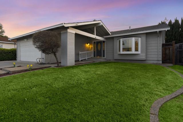 2805 Gazelle Drive, Campbell CA: https://media.crmls.org/mediaz/8a52e360-b82b-4bf5-abab-bc19976a9189.jpg