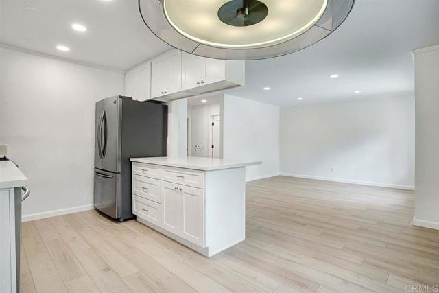 Detail Gallery Image 9 of 15 For 13754 Mango Dr #224,  Del Mar,  CA 92014 - 2 Beds | 2 Baths