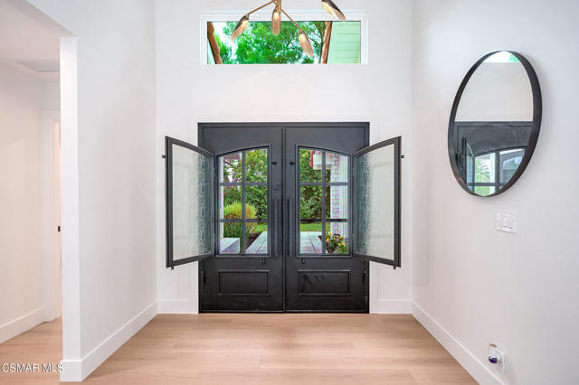 674 Lautrec Court, Thousand Oaks CA: https://media.crmls.org/mediaz/8a53a661-24d6-4fed-bf6c-627c268988b2.jpg