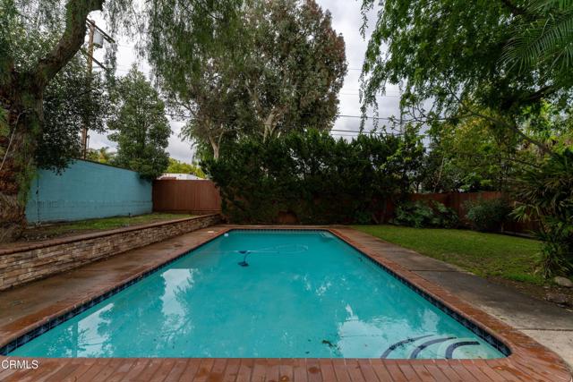 1412 Norton Avenue, Glendale CA: https://media.crmls.org/mediaz/8a53f5ea-16ef-4b3d-8452-532ab14e9a93.jpg