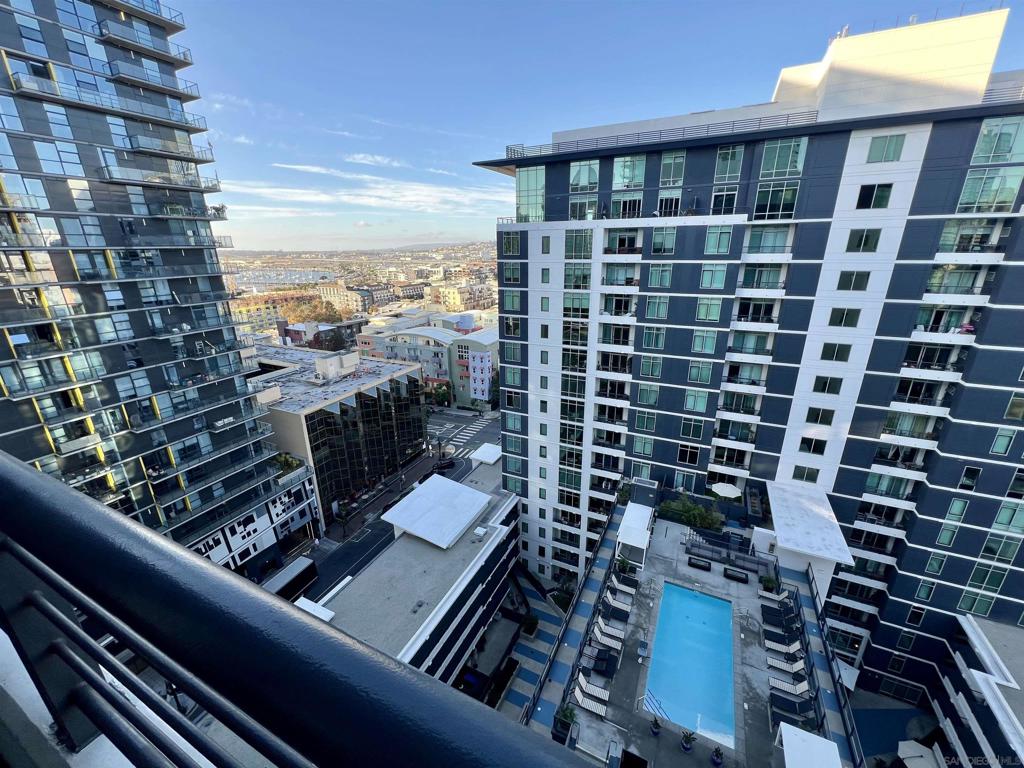 425 Beech St - photo 13