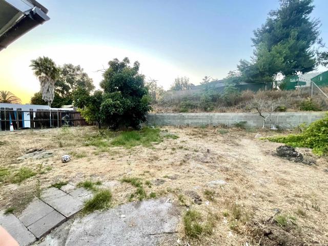 8204 Jamacha Rd, San Diego CA: https://media.crmls.org/mediaz/8a5418fe-fcb5-45c4-aa53-977bcc7d3064.jpg