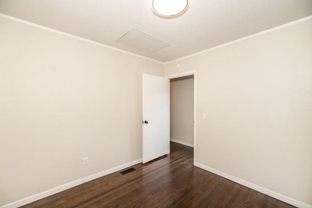 875 Broadway, Belmont CA: https://media.crmls.org/mediaz/8a54be08-4037-4f03-89b2-3ba0efd75748.jpg