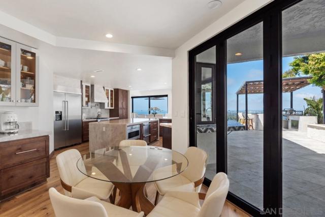 6675 Caminito Lindrick, La Jolla CA: https://media.crmls.org/mediaz/8a54f8a6-6964-483d-89d2-12ae56dd2222.jpg