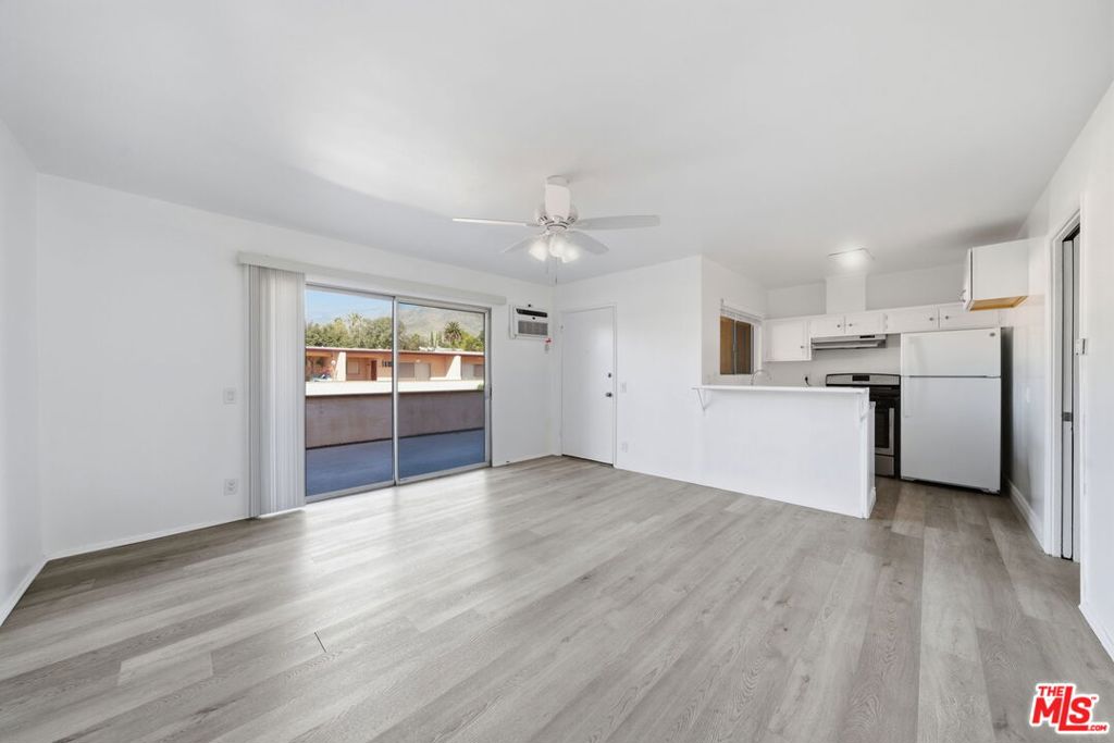 1293 N Garfield Avenue #34