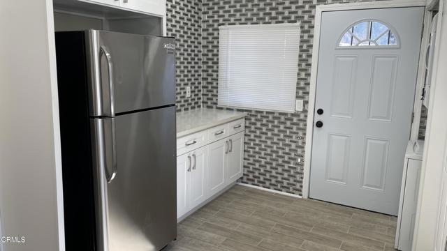 862 Sunset Avenue, Pasadena CA: https://media.crmls.org/mediaz/8a561ed1-7112-41f6-ae5c-c7417cfd03c6.jpg