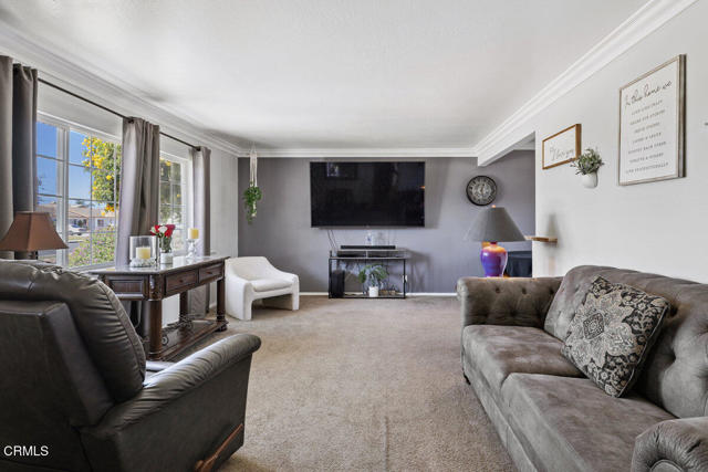 Detail Gallery Image 2 of 17 For 225 Glacier Ave, Oxnard,  CA 93033 - 3 Beds | 2 Baths